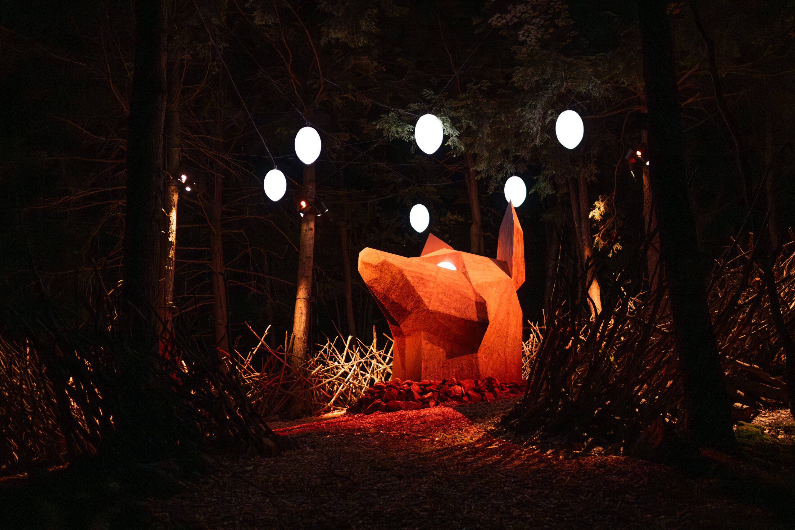 Parcours nocturne Oniro au Parc Omega